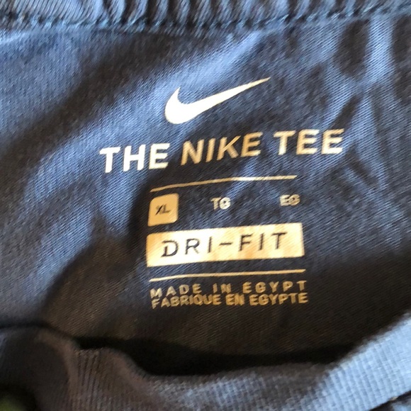 Men’s Nike Tee - Picture 2 of 2